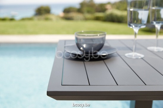 Diphano Metris tables bars d extérieur de jardin H (72x72) Aluminium Lava.