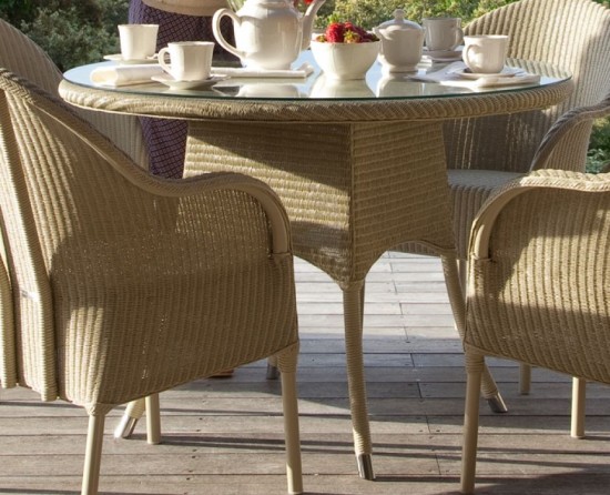 Vincent Sheppard Nimes tables de jardin Dia 110 Lloyd Loom Nacré.