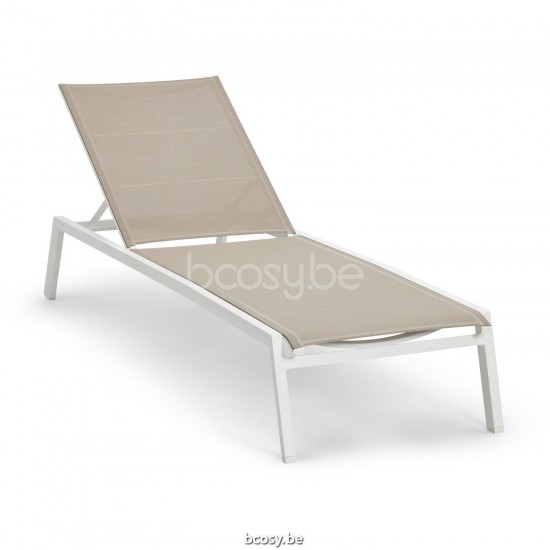 Diphano Selecta Chaise longue empilable à roulettes Cadre Aluminium blanc Tissu Couche unique de Batyline couleur sable.