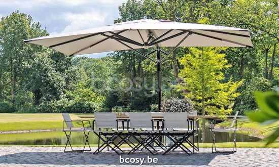 TUUCI vrijstaande zwevende aluminium parasols.