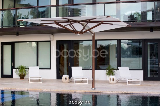 TUUCI vrijstaande zwevende aluminium parasols.