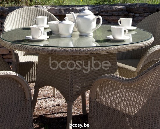 Vincent Sheppard Nimes tables de jardin Round Lloyd Loom Nacré.