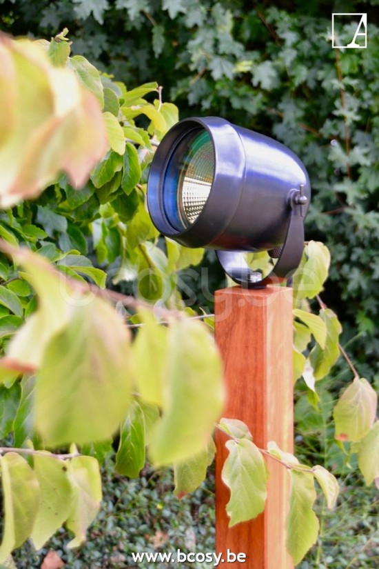 Feluce FEL-108-24 Feluce Buitenlamp op paal landelijk brons, nikkel, chroom.