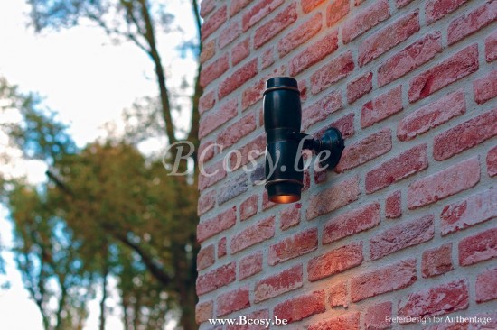 Feluce FEL-064 Feluce Bronskleurige wandlamp up down landelijk buiten.