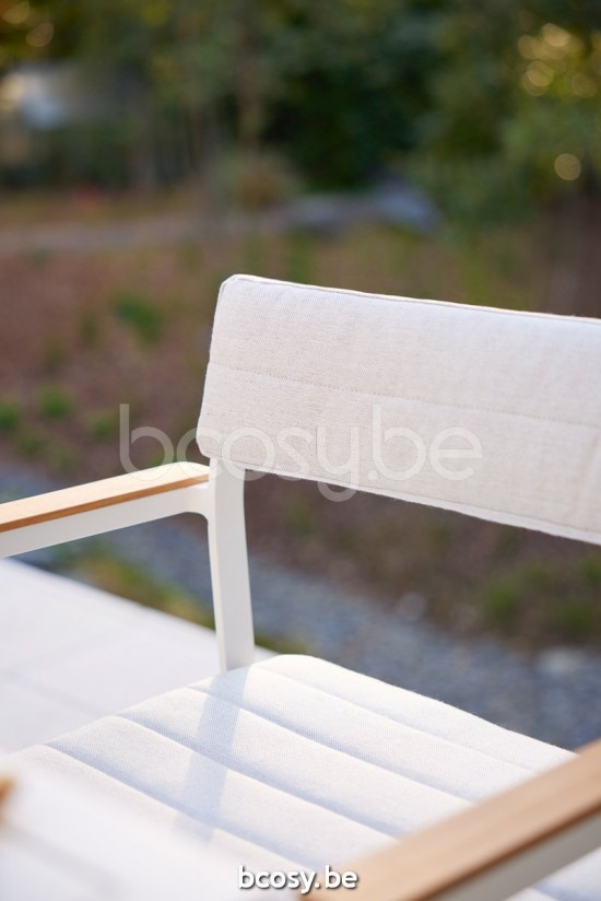 Diphano Metris Stackable dining armchair with teak arms Aluminium White Frame Armrests in Natural Teak.