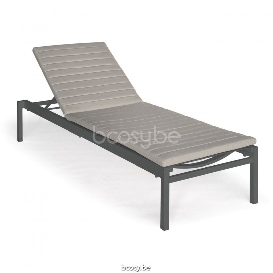 Diphano Alexa Stapelbare ligstoel met wielen Aluminium Lava Frame Stof Textylene Black.