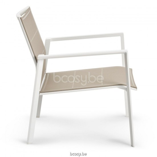 Diphano Selecta Stapelbare sunlounger Aluminium Wit Frame Stof enkele laag Batyline Zandkleur.