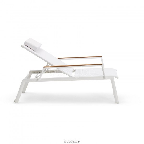 Diphano Selecta Stapelbare strandstoel met wielen met teak armsteun Aluminium Wit Frame Stof enkele laag Batyline Wit Armleun.