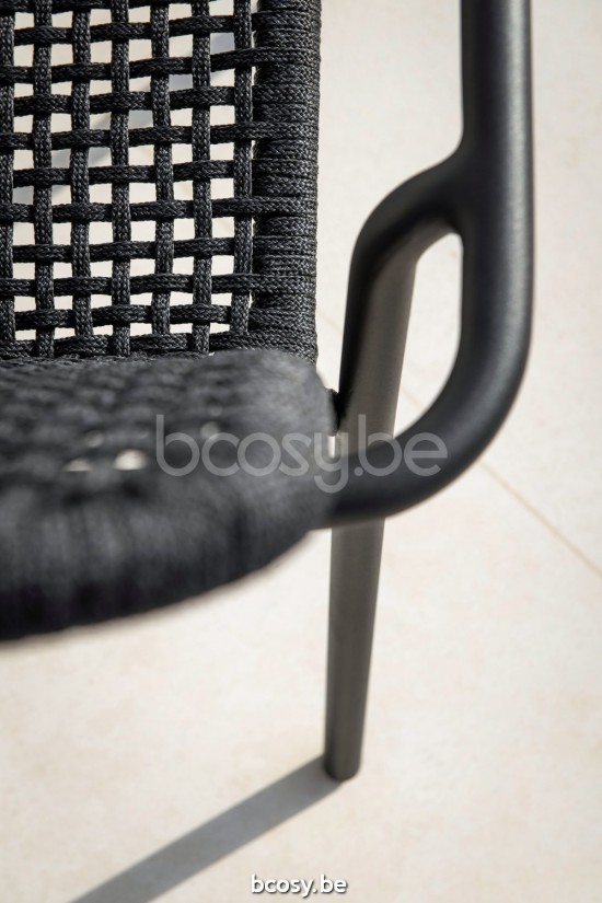 Jati Kebon Durham Stapelbare arm stoel Zonder kussens Antraciet mat aluminium Koord Antraciet.