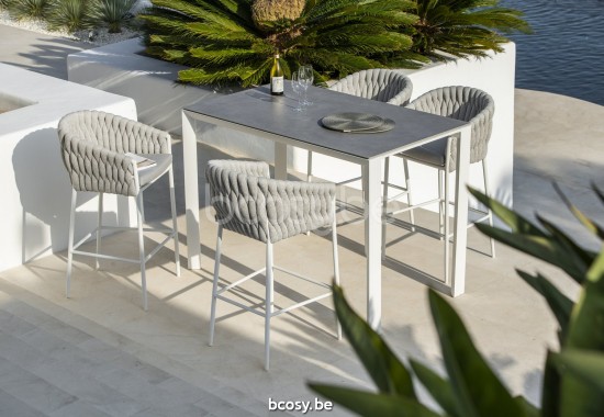 Jati Kebon Fortuna Socks Tabouret de bar avec accoudoirs Sunbrella natte grey chine nat 10022 quick dry foam Aluminium blanc .