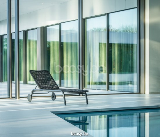 Jati Kebon Durham Ligbed Zonder kussens Antraciet mat aluminium Koord Antraciet.