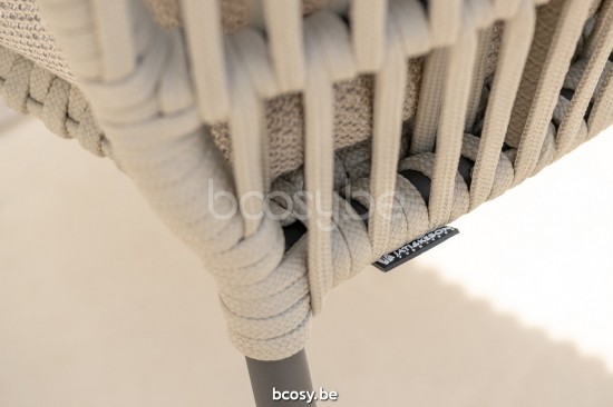 Jati Kebon Lima Stoel met diepe zitting Zonder kussens Antraciet mat aluminium Koord Beige uni.