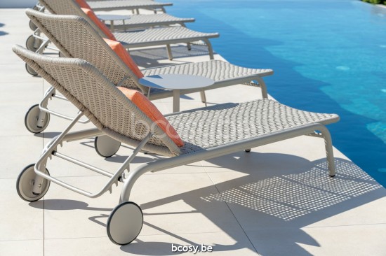 Jati&Kebon Durham ligbedden zonnebedden Zandkleur Linnen.