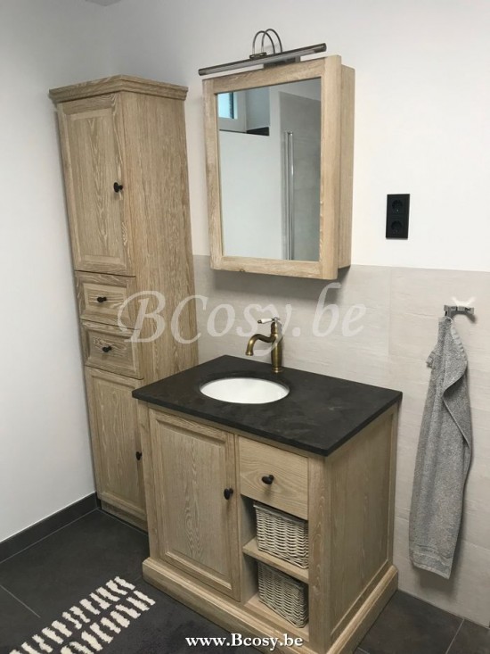 dewall design.de Waschtisch mit Stauraum Eiche massiv wohnen.de Waschbeckenschrank Vish in Eiche Bianco Lee & Lewis Timeless Living BATHROOM BATH021W Laendliche Cottage Badmoebel Badezimmer Schrank 