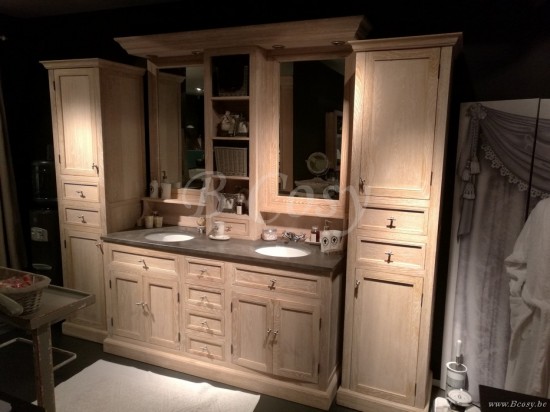 dewall design.de Doppelwaschtisch mit Spiegelaufsatz Eiche massiv Lee & Lewis Timeless Living BATHROOM BATH032W Laendliche Cottage Badmoebel Badezimmer Schrank Im Cottage Stil Rustikal Interior Unters