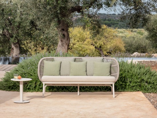 Vincent Sheppard Kodo Lounge Sofa Rahmen aus Dune Weiß Aluminium Dune Weiß Seil Polypropylen.