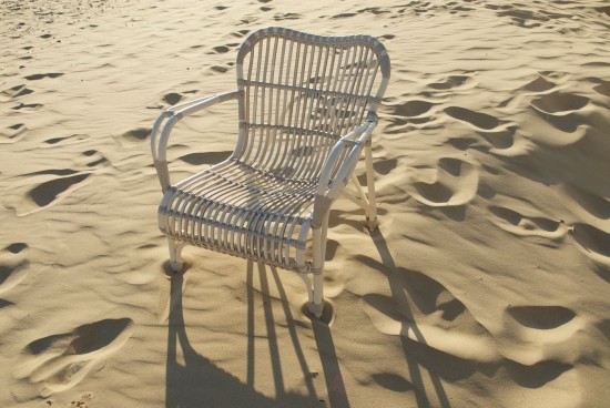 Vincent Sheppard Lucy Lazy Fauteuil avec accoudoirs Cordon en osier Blanc cassé Polyéthylène.