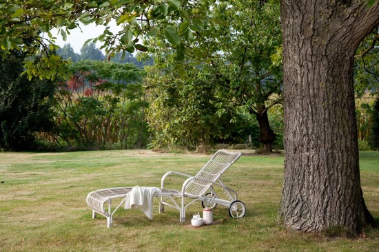 Vincent Sheppard Lucy Bain de soleil avec bras Cordon en osier Blanc cassé Polyéthylène.