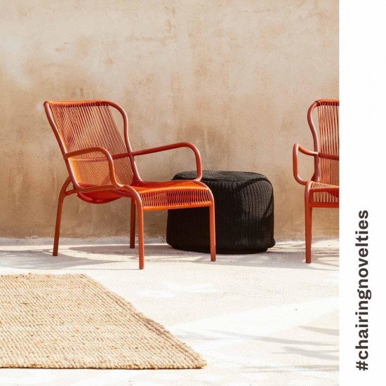 Vincent Sheppard LOOP Rope Loungestuhl Loop Lounge Stuhl Rahmen aus Terrakotta Aluminium Terrakotta Gehäkelte Kordel Polypropylen.