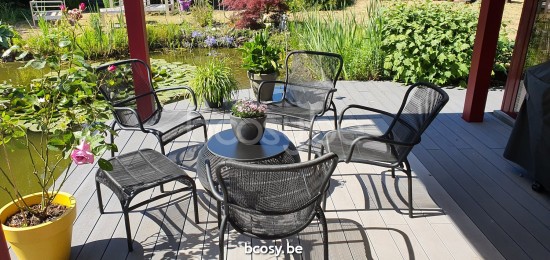 Vincent Sheppard Loop Fußstütze Rahmen aus Schwarz Aluminium Schwarz Flechtwerk Polyethylen.