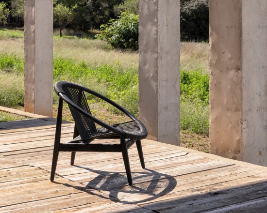 Vincent Sheppard Fauteuil de jardin FRIDA Frida Fauteuil de repos Cadre en Teck Noir brossé Corde Onyx noir Polypropylène.