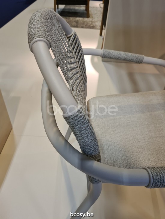 Vincent Sheppard Cleo Lehnstuhl Rahmen aus Dune Weiß Aluminium Dune Weiß Seil Polypropylen.