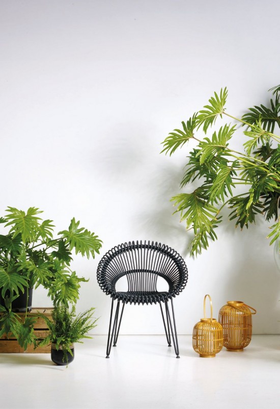 Vincent Sheppard Chaise Roxy noir Roxy Chaise Cadre en Acier Noir Cordon en osier Noir Polyéthylène.