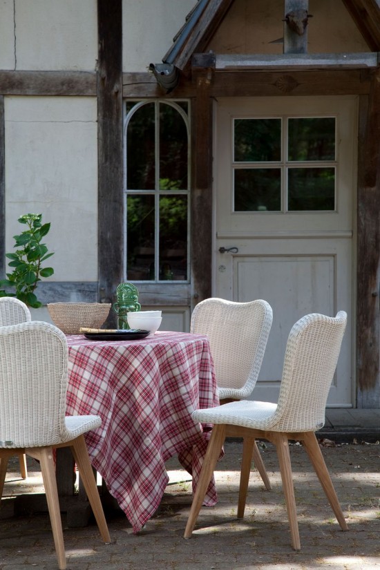 Vincent Sheppard Lena Stuhl Teakholz Basis Lena Stuhl Rahmen aus Unbehandeltes Teakholz Alte Spitze Flechtwerk Polyethylen.