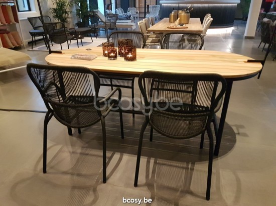 Vincent Sheppard LOOP Chaise Loop Chaise Cadre en Aluminium Noir Tressage Noir Polyéthylène.