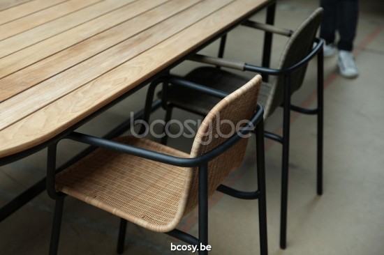 Vincent Sheppard Chaise de jardin WICKED Noir Wicked Chaise Cadre en Aluminium Noir Tressage Taupe Polyéthylène.