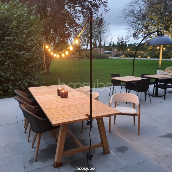 Vincent Sheppard Light My Table Tischleuchte Light My Table Rahmen aus Schwarz Stahl.