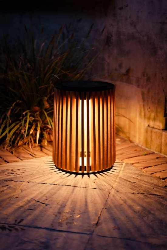 Vincent Sheppard Maya Lampe petite Cadre en Aluminium Noir Teck non traité.