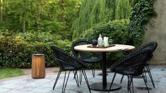 Vincent Sheppard Maya Aussen Garten Außen Laterne Rahmen aus Schwarz Aluminium Unbehandeltes Teakholz.