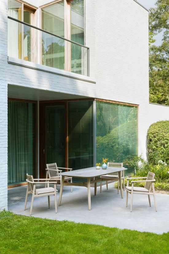 Vincent Sheppard David 280x106 Table de Jardin Cadre en Teck Vieilli dessus de table Céramique Silex.