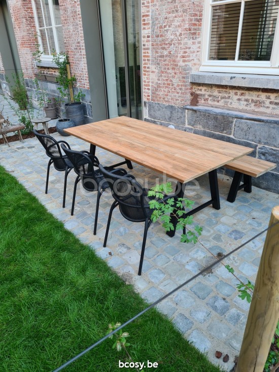 Vincent Sheppard Matteo Tuintafel 215x100 Zwart Aluminium frame.