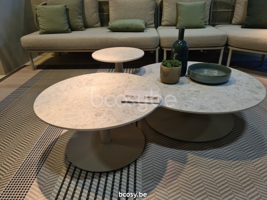 Vincent Sheppard Kodo Tables d'appoint de jardin cadre en Aluminium Blanc dune.