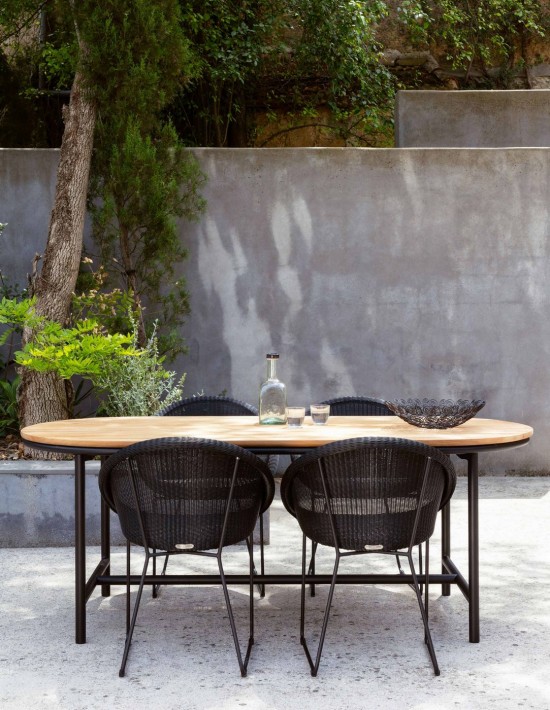 Vincent Sheppard Wicked Garden outdoor dining tables Black Aluminium frame 200x90.