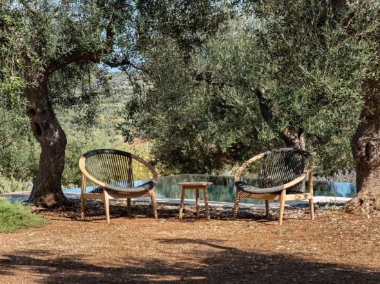  Vincent Sheppard Tables d'appoint ANTON Anton Rond Table d'appoint ronde de jardin Cadre en Teck non traité.
