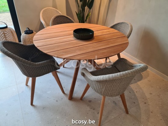 Vincent Sheppard Vincent Sheppard Noa Round Garden Dining Table Round Untreated Teak frame Untreated Teak top.